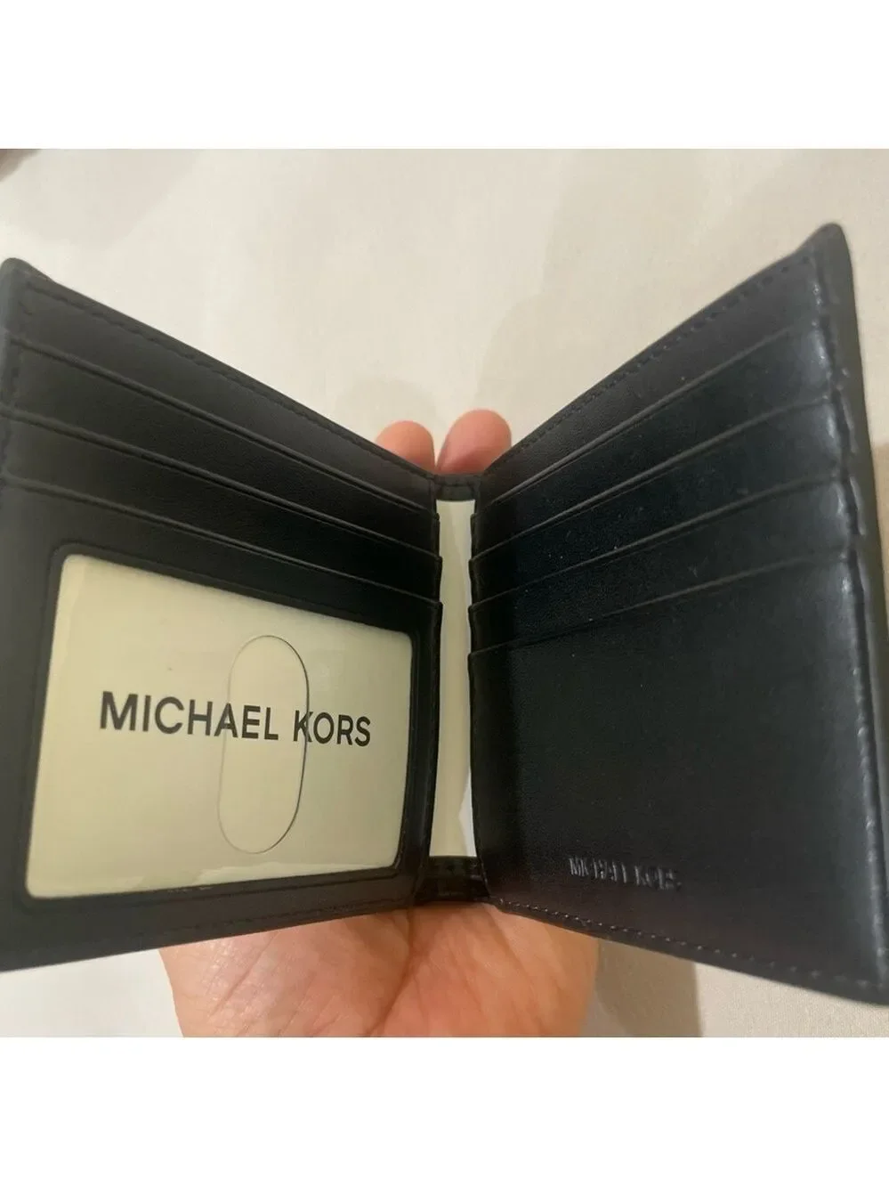 Authentic Michael Kors Men’s Bifold Wallet |Designer men’s logo classic wallet